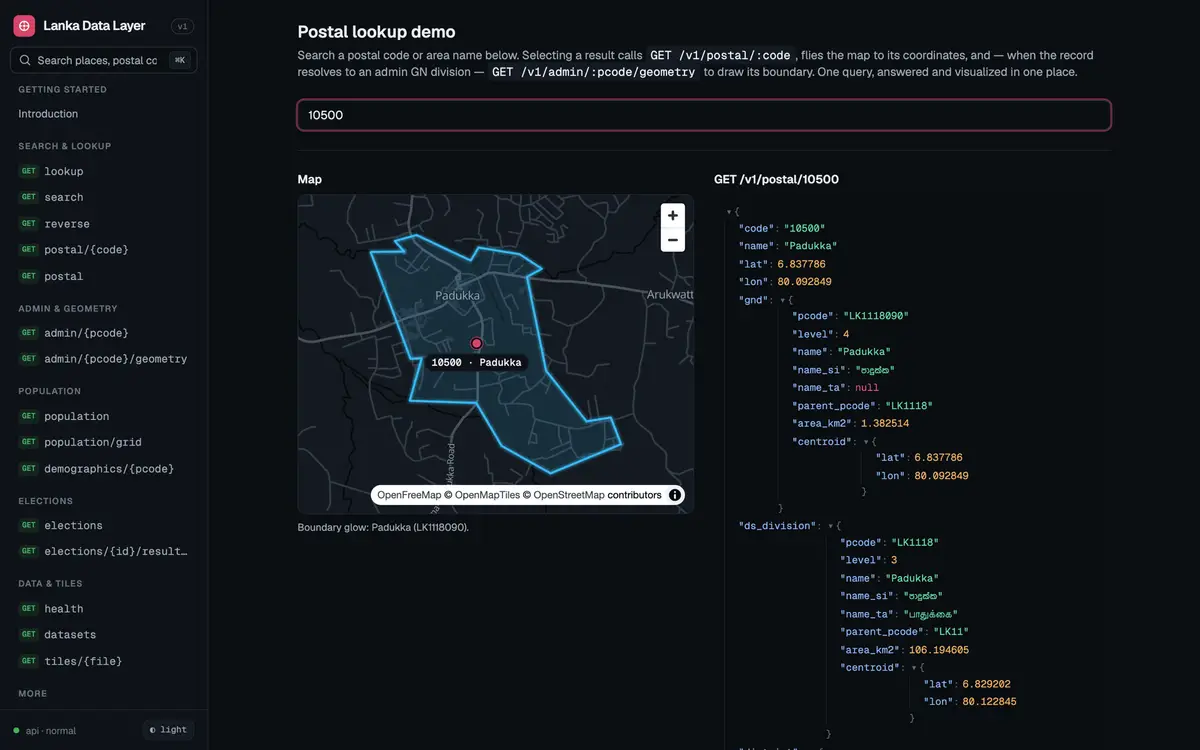 Postal code 10500 Padukka drawn as a boundary on the map beside the raw JSON response